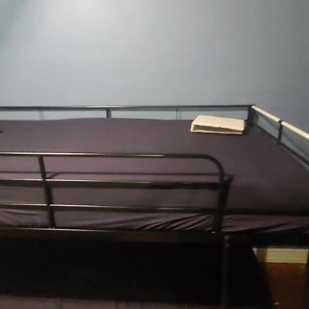 Zen Hostel Торонто Экстерьер фото